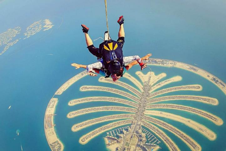 Прыжок с парашютом Дубай